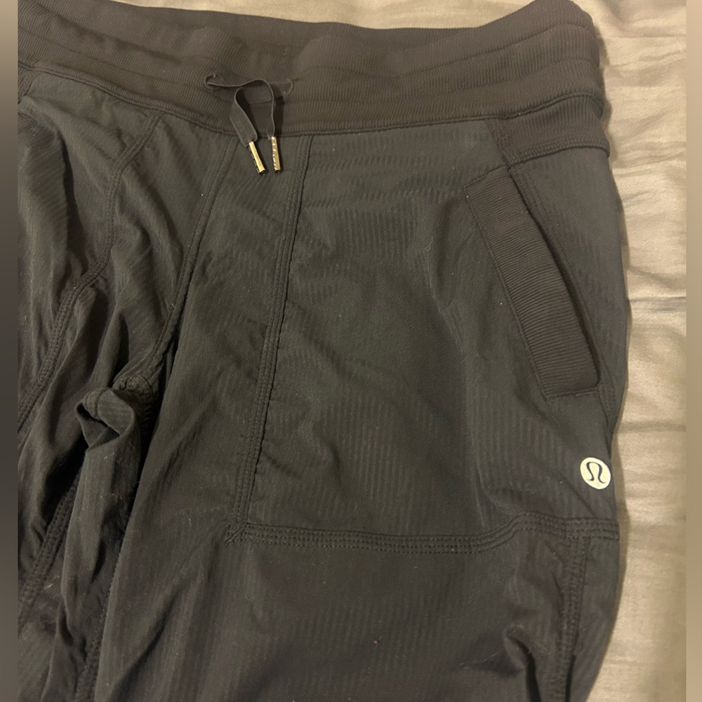 Size 6 Lululemon Dance Studio Cropped Pants